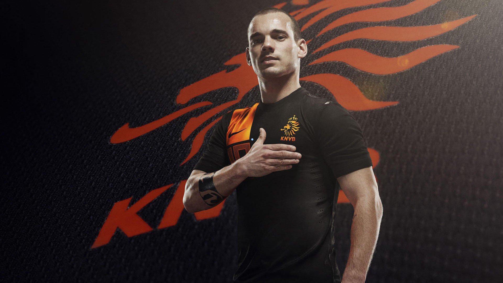 伊布恢复训练遇窘境，拉裤子后坚持跑完 硬汉精神获赞誉